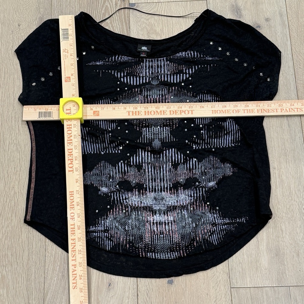 Cool Rock & Republic WM Size MED Black/Gray Burnout Studded Short Sleeve Shirt - Picture 7 of 9
